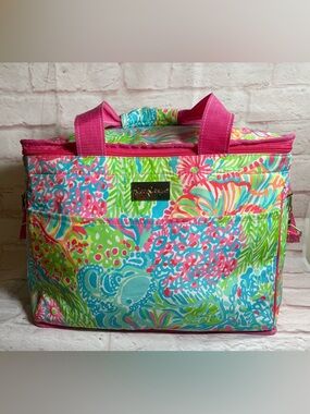 Lilly Pulitzer lovers coral insulated tote bag